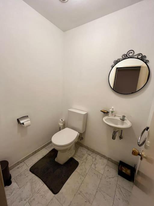 Big Apartment With Parking In Amberes Exterior foto