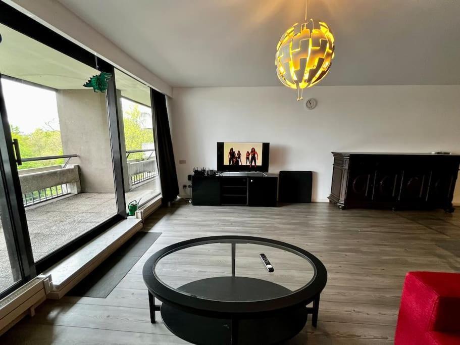 Big Apartment With Parking In Amberes Exterior foto