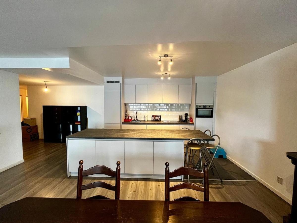 Big Apartment With Parking In Amberes Exterior foto