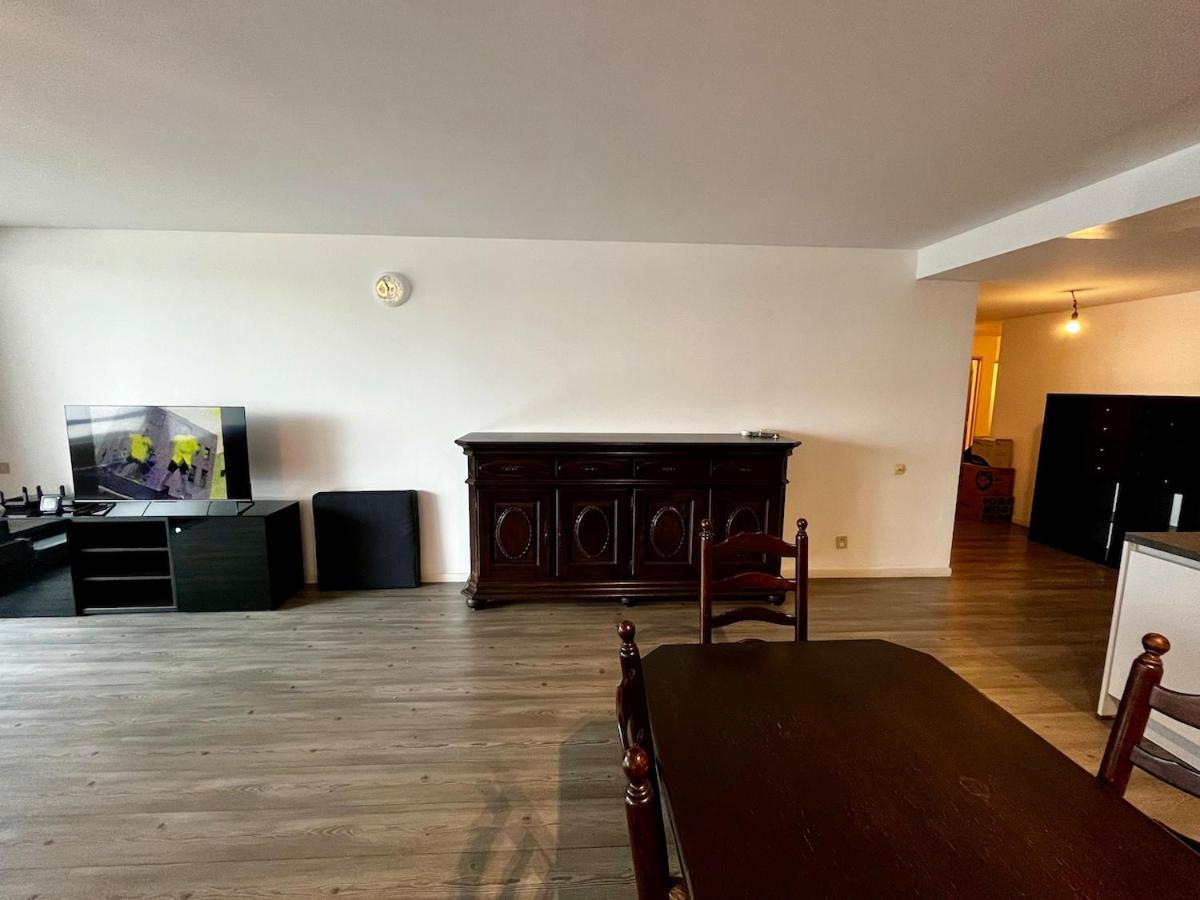 Big Apartment With Parking In Amberes Exterior foto
